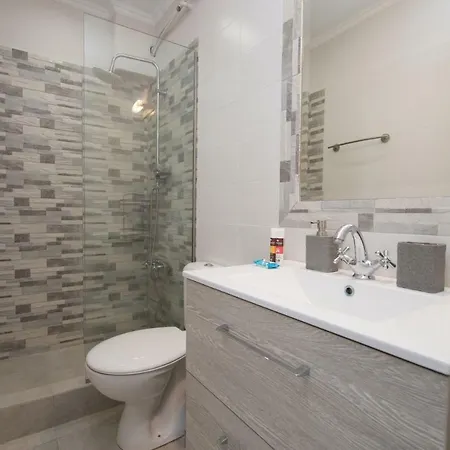 Vinieris Villas - Rea's Luxury
